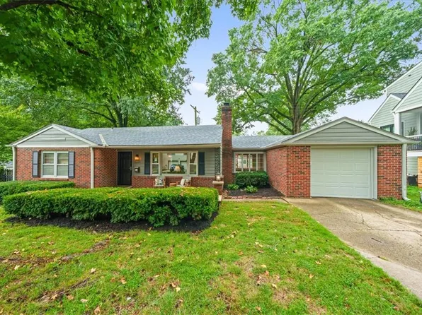 2525 W 50th Ter, Westwood, KS 66205