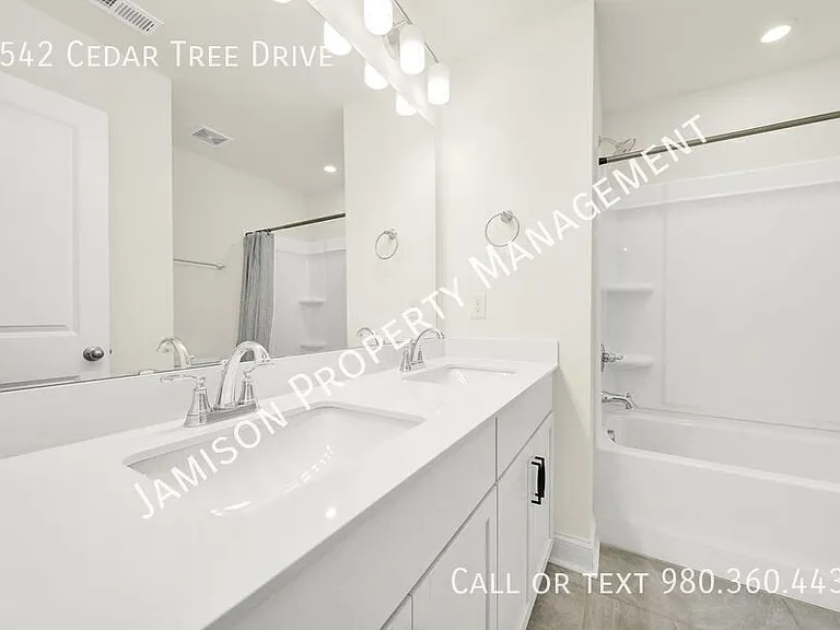1542 Cedar Tree Dr — Photo 15