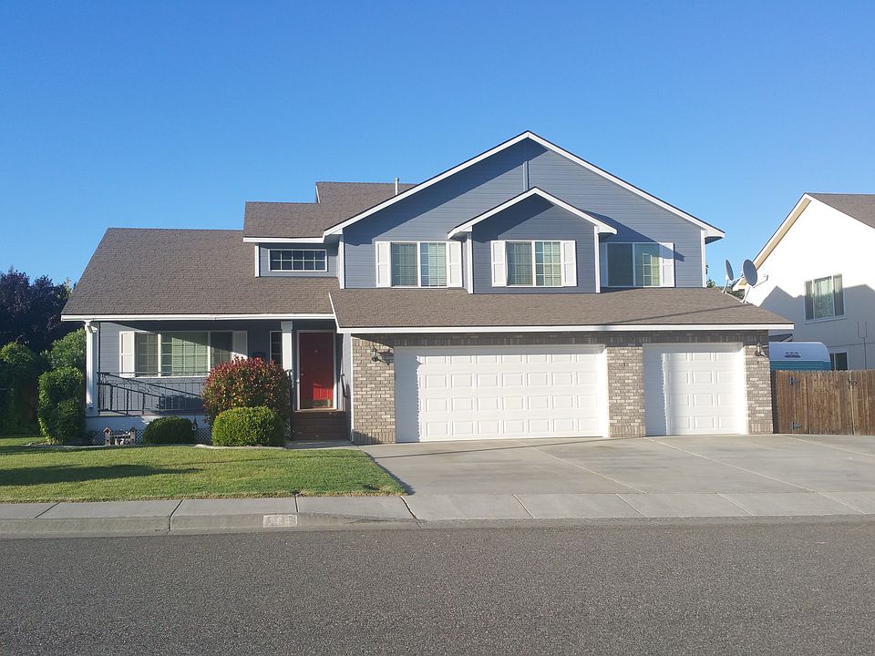 1st image of 384 Palm Dr