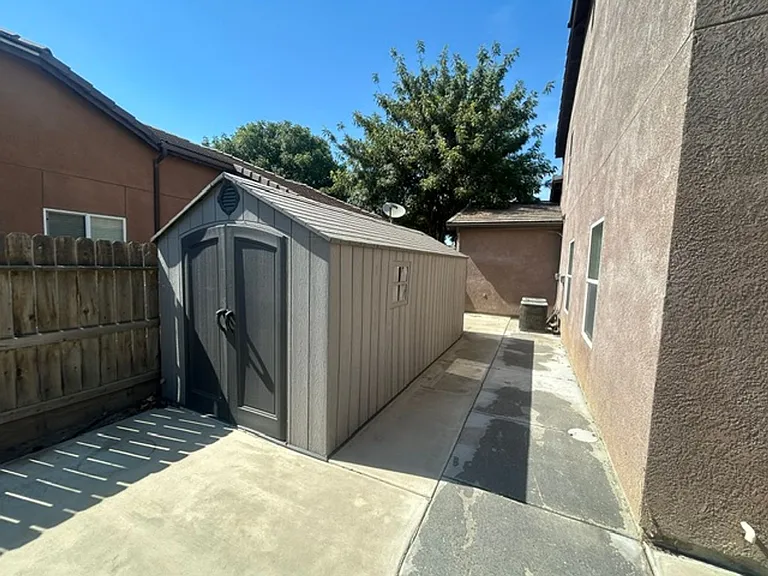 5211 W Elkhorn Ct — Photo 23