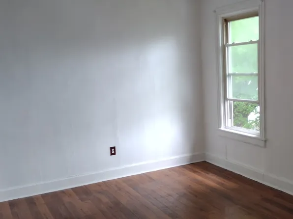 450 2nd Ave Rear 2, Troy, NY 12182