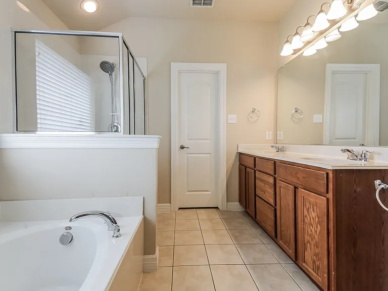 1524 Toucan Dr — Photo 12