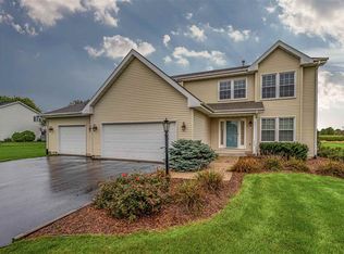 235 High Ridge Trl, Rockford, IL 61107