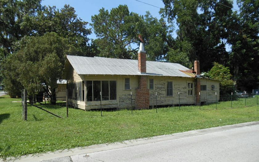 1st image of 920 NE Congress Ave