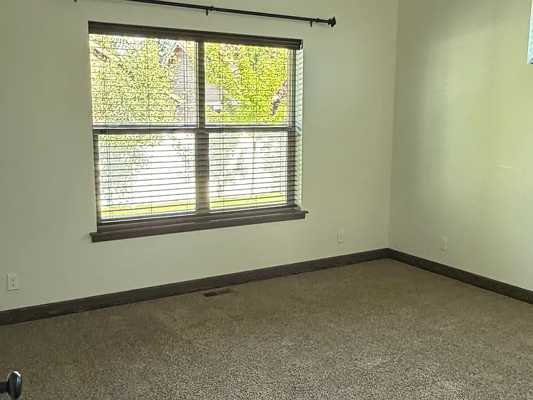 6644 N Idlewood Dr — Photo 10