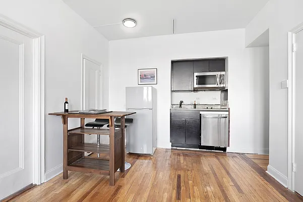Sold by Citi Habitats | media 8