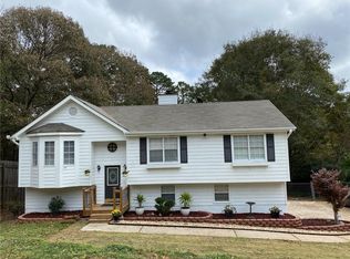 260 E Country Woods Dr, Covington, GA