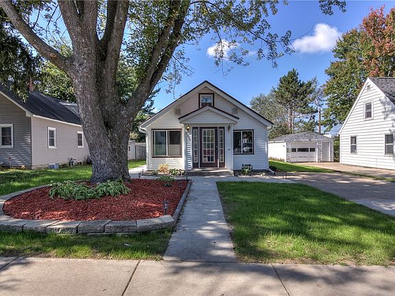 2nd image of 2910 8th Street