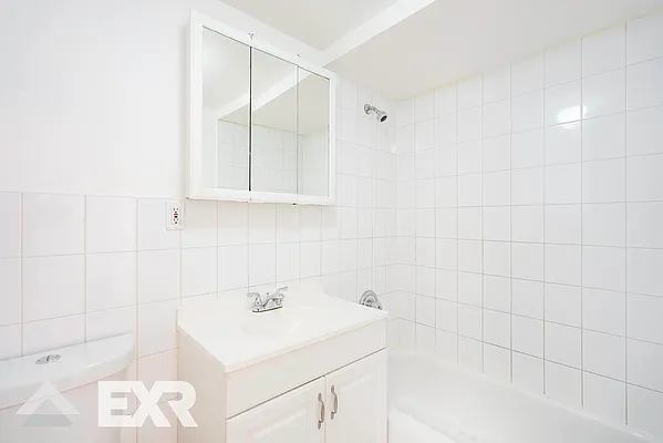 Rented by EXR | media 6