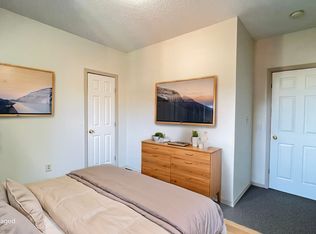 834 Park St #2E, Hartford, CT 06106