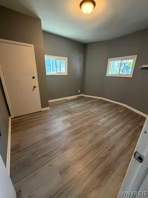 2 bed, 1.0 bath, 900 sqft, $1,200 — Photo 3
