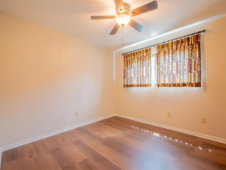 9202 Benning Dr — Photo 31