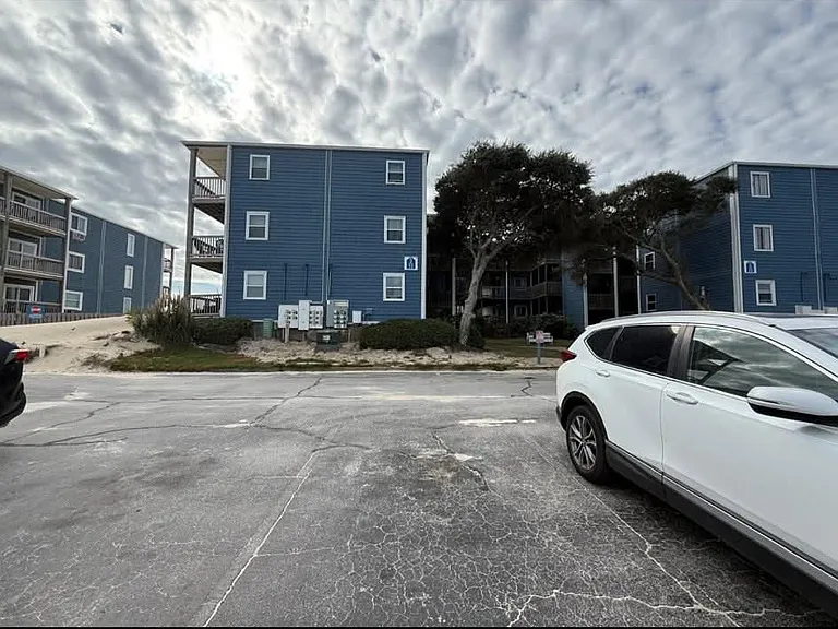 2250 New River Inlet Rd — Photo 4