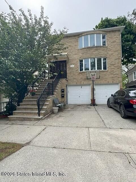 2nd image of 418 Livermore Ave