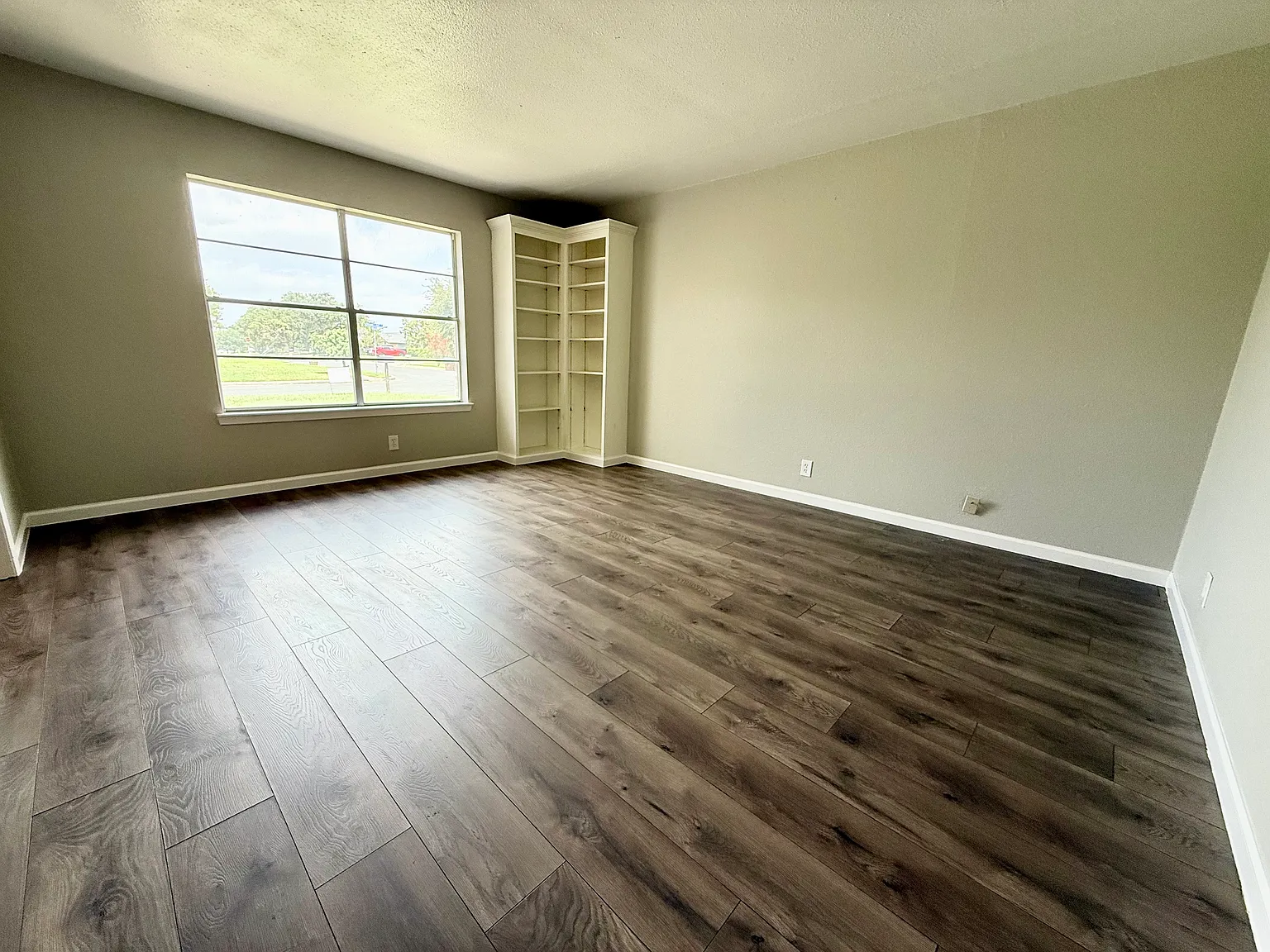 3 bed, 1797 sqft, $1,650 — Photo 4