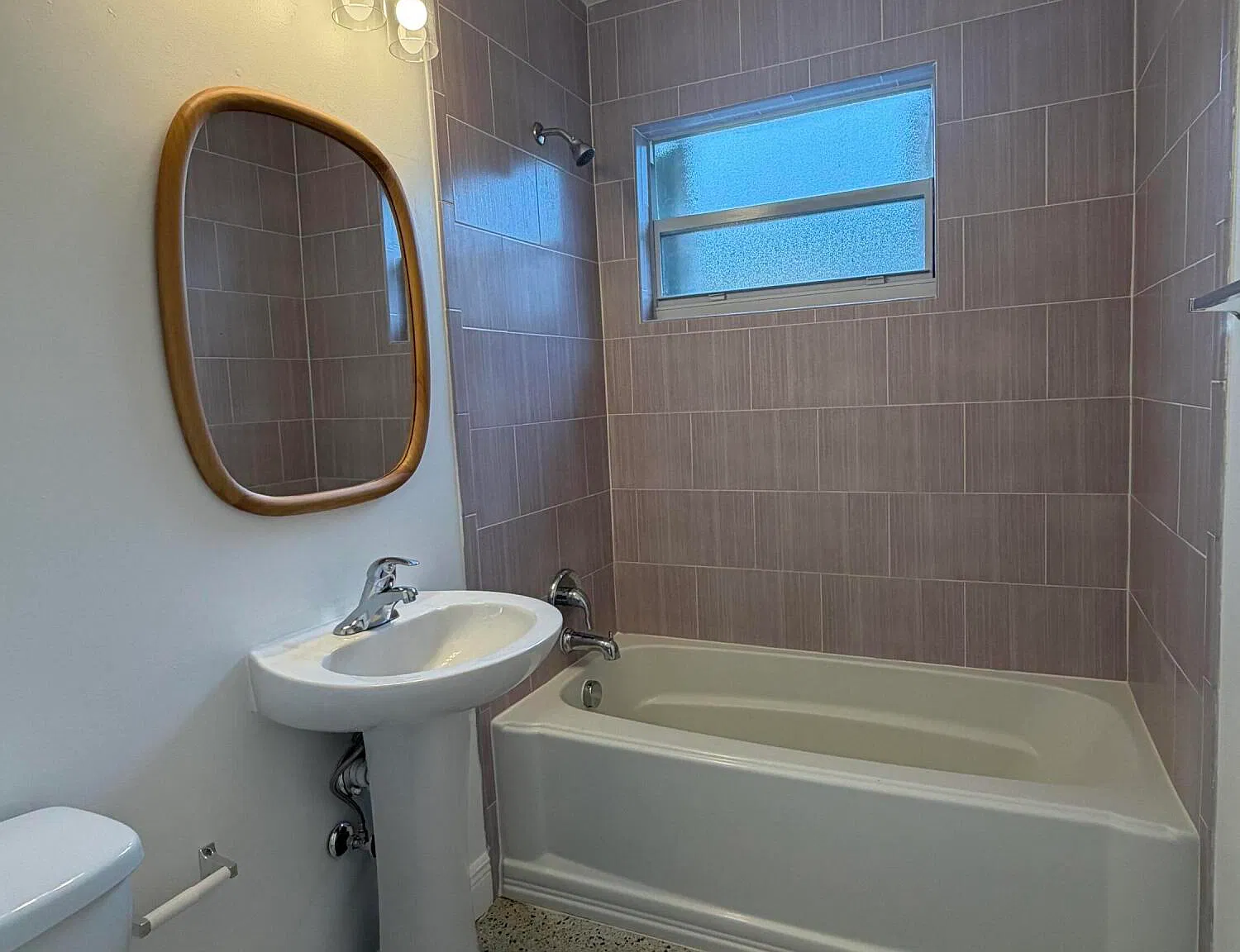 2 bed, 1.0 bath, 768 sqft, $2,100 — Photo 3