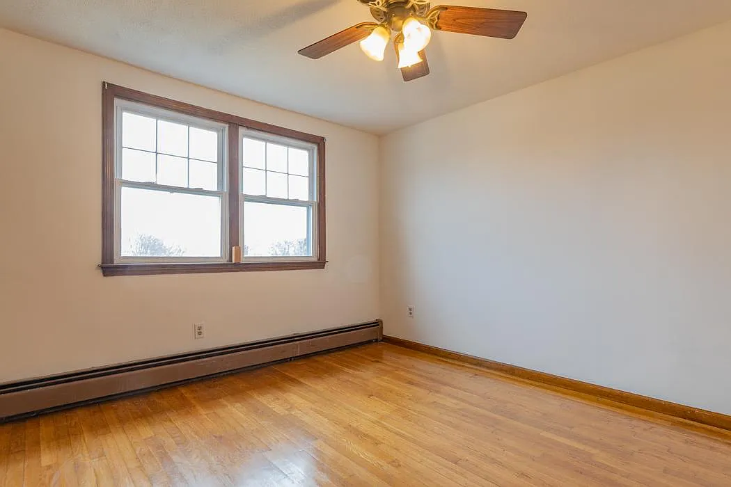 2 bed, 1428 sqft, $2,000 — Photo 4