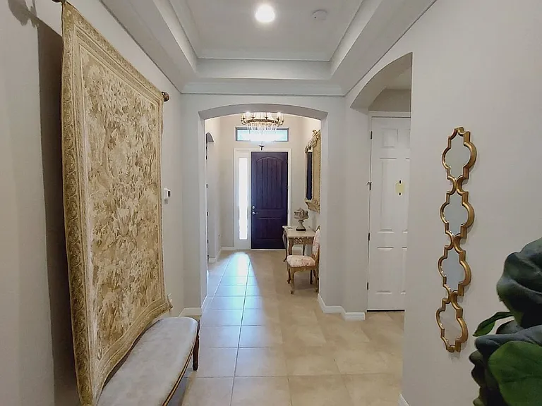 139 Maraviya Blvd — Photo 1