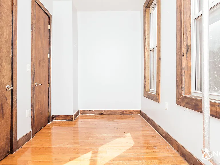 179 Stanhope St #2L — Photo 7