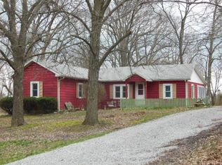 1022 Buckeye Rd, Xenia, IL 62839