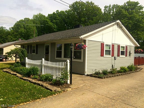 4th image of 639 Eldon Dr NW