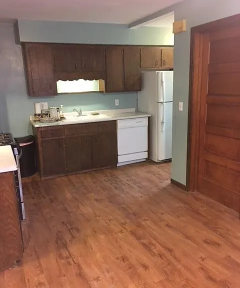 325 N 35th Ave — Photo 2