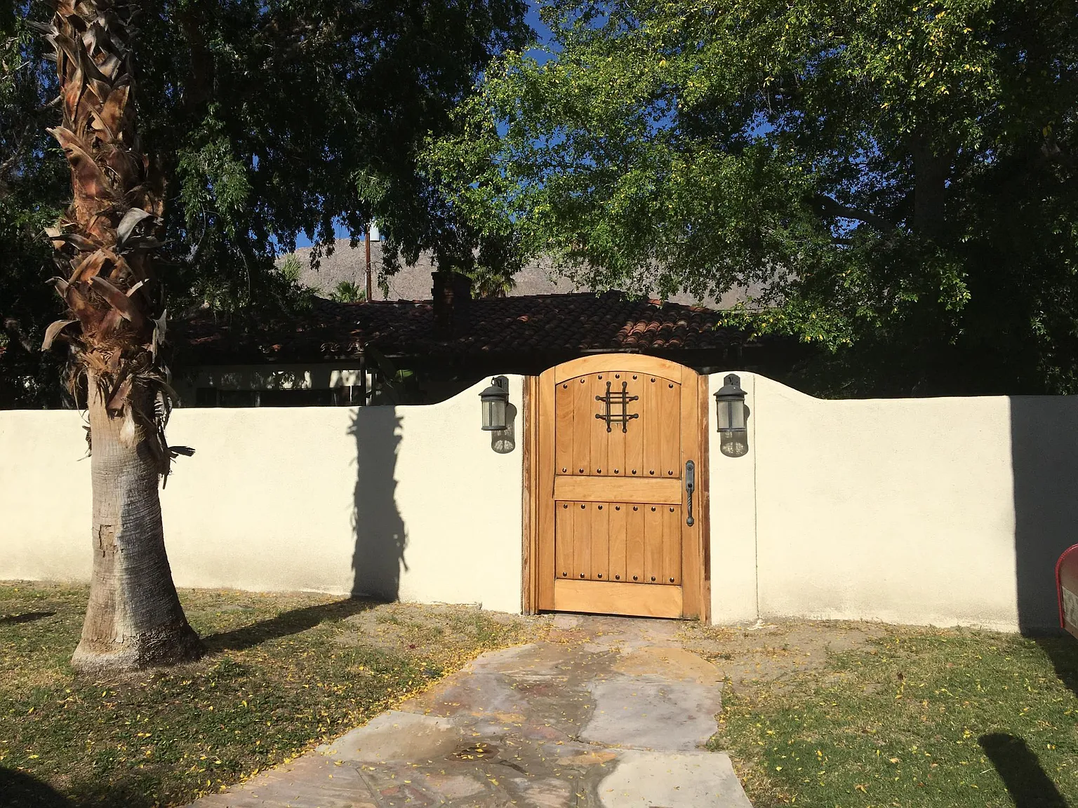 527 N Plaza Amigo — Photo 3