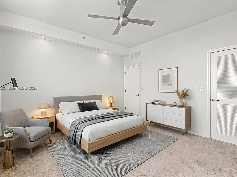 401 69th St #Penthouse 101 — Photo 2