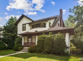 19 Saint Pauls Pl, Nutley, NJ 07110