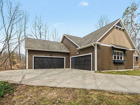3rd image of 13225 Ducheny Dr