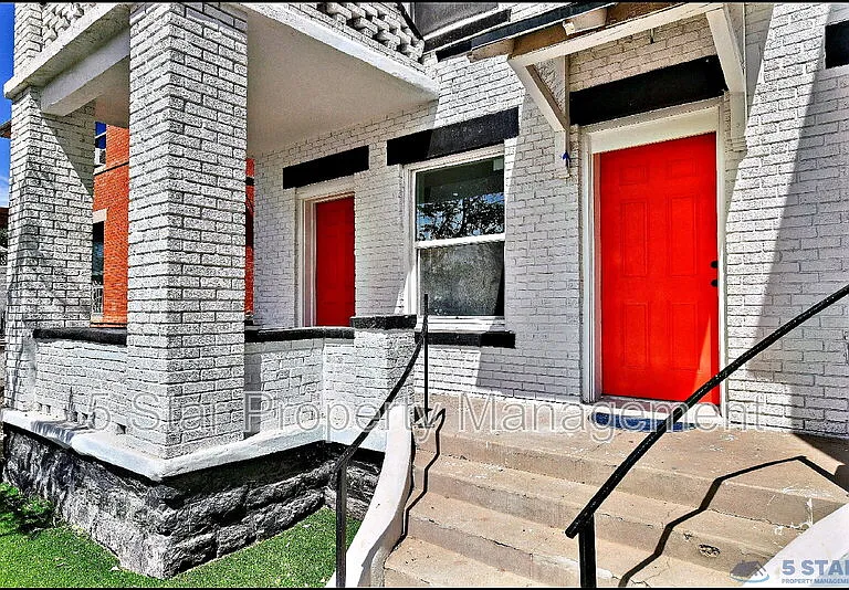 615 Arizona Ave #2 — Photo 4