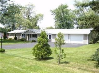 10048 Bell St, Newbury, OH 44065