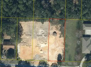 313 Willow Ave, Freeport, FL 32439