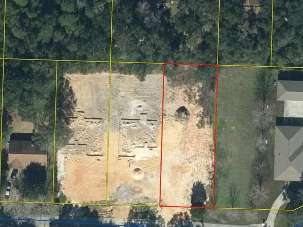 313 Willow Ave, Freeport, FL 32439