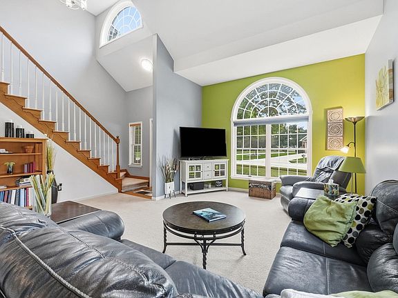 2nd image of 1902 Kentfield Way