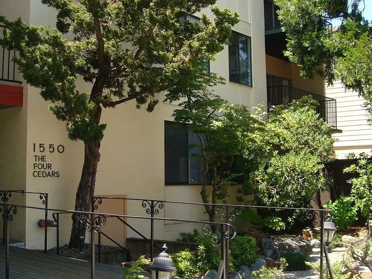 1550 Walnut St #10 — Photo 30