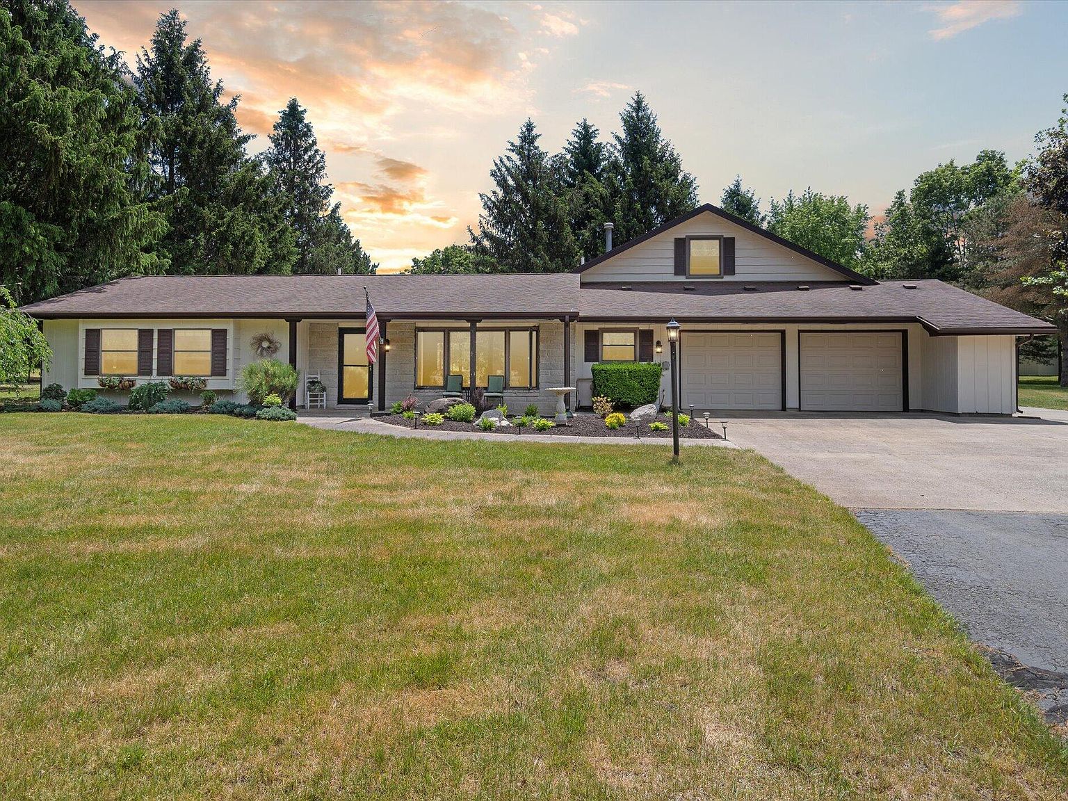 649 S Fall River Dr, Coldwater, MI 49036 Zillow