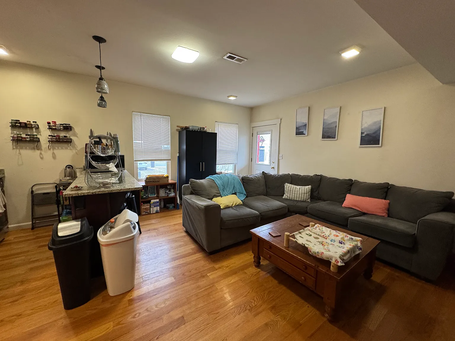 4 bed, 2.0 bath, $4,400 — Photo 1