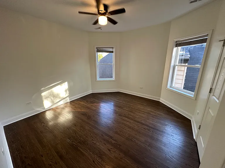 1427 N Laramie Ave #2 — Photo 3