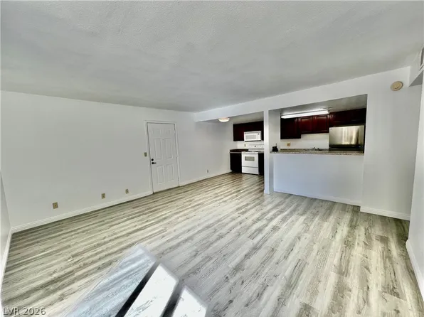 4380 Sandy River Dr Unit 33, Las Vegas, NV 89103