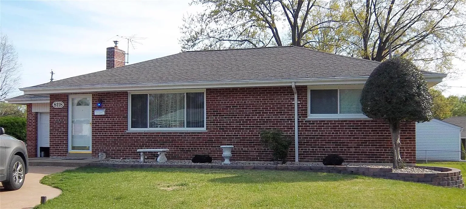 8118 Parkridge Dr photo 1