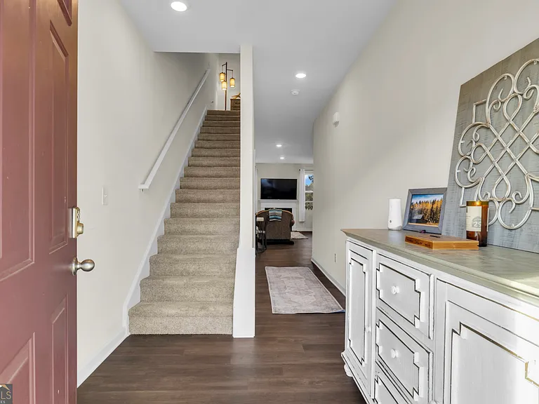 62 Chastain Cir — Photo 4