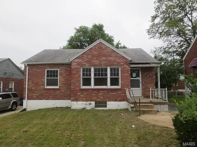 7086 Lillian Ave photo 1