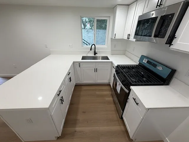 1114 Gladys Ave. - 1116... — Photo 3