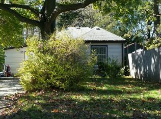 402 Blaine Ave, Racine, WI 53405