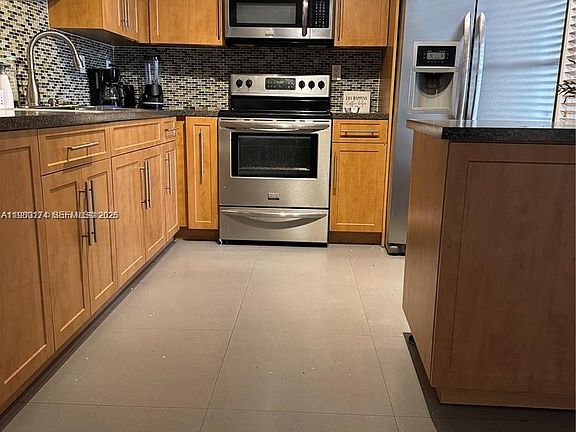4th image of 1226 N Hiatus Rd #1226