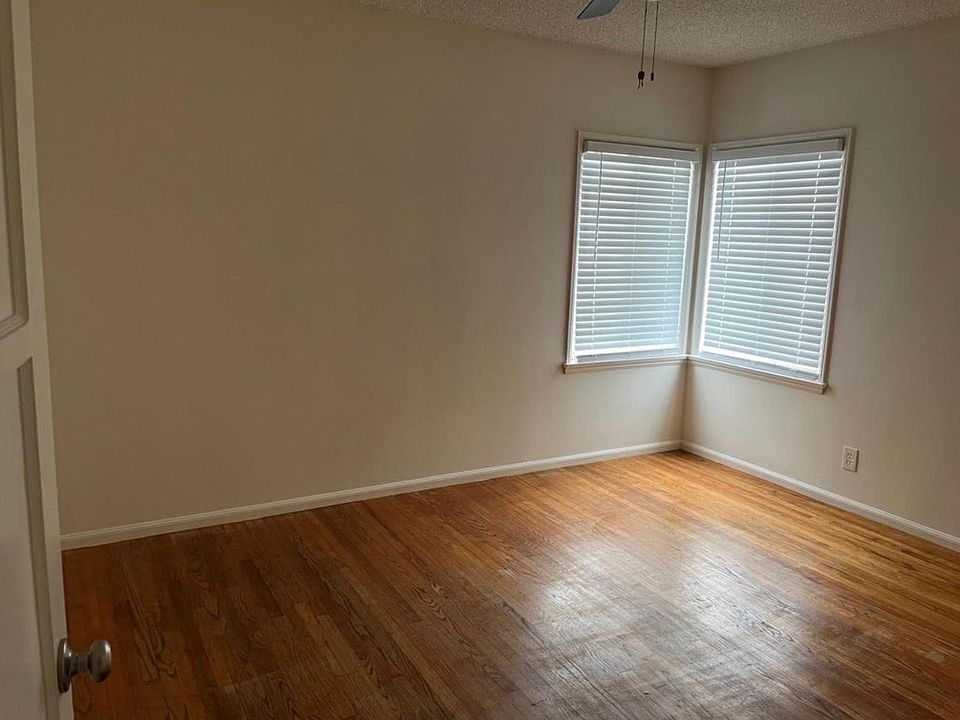 2nd image of 3821 W 116th St #A