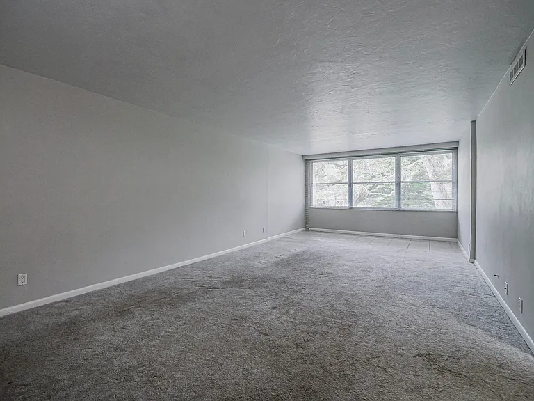 677 Royal Palm Blvd #12 — Photo 12