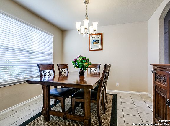 5th image of 10073 Strasbourg Way