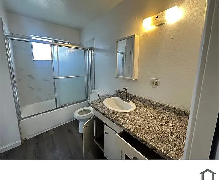 2055 Richard Way #3 — Photo 4